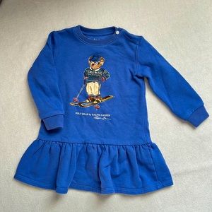 Polo bear Fleece dress in good condition. Size 24 M. Color: Blue